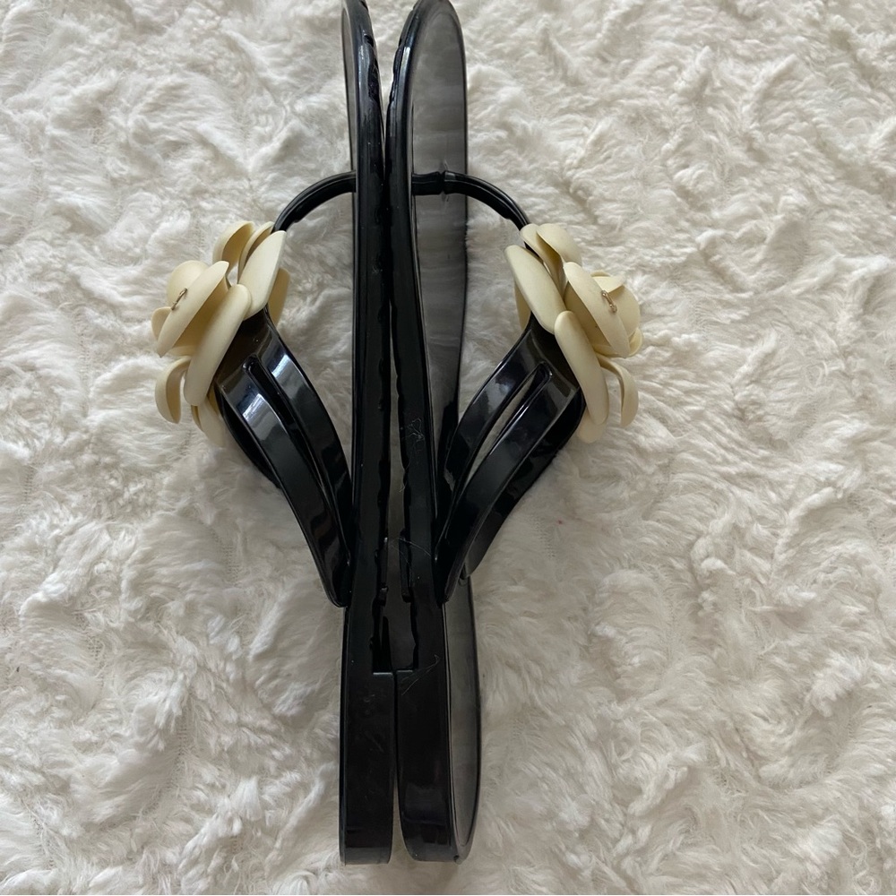 Chanel Sandals CC Camellia Flower Rubber Jelly Thong Flip Flop Sandals - Picture 10 of 11